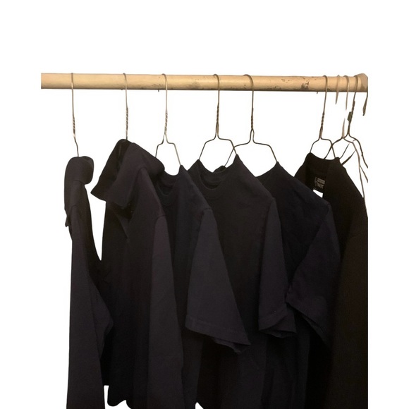 Lot of Girls 14-16 XL navy school uniform mix of tees, long sleeves and cardigan - Picture 4 of 8